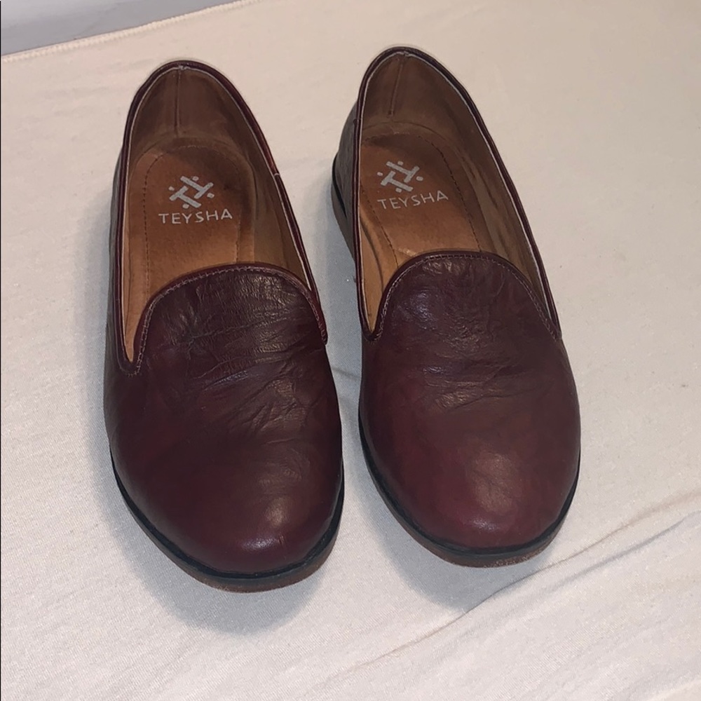 Handmade leather flats. Burnt henna color